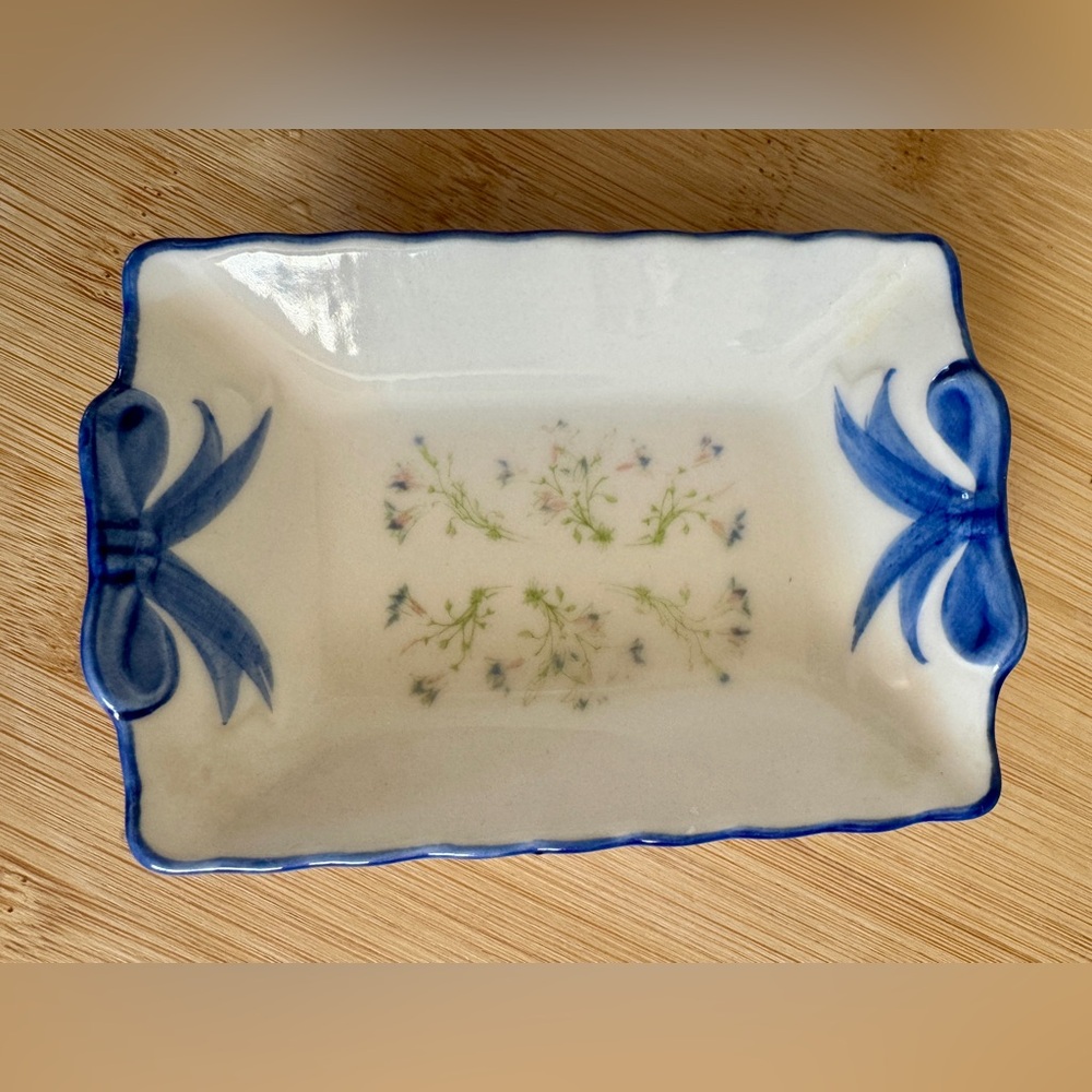 Trinket Tray/Dish with Blue Bow Design and Flowers